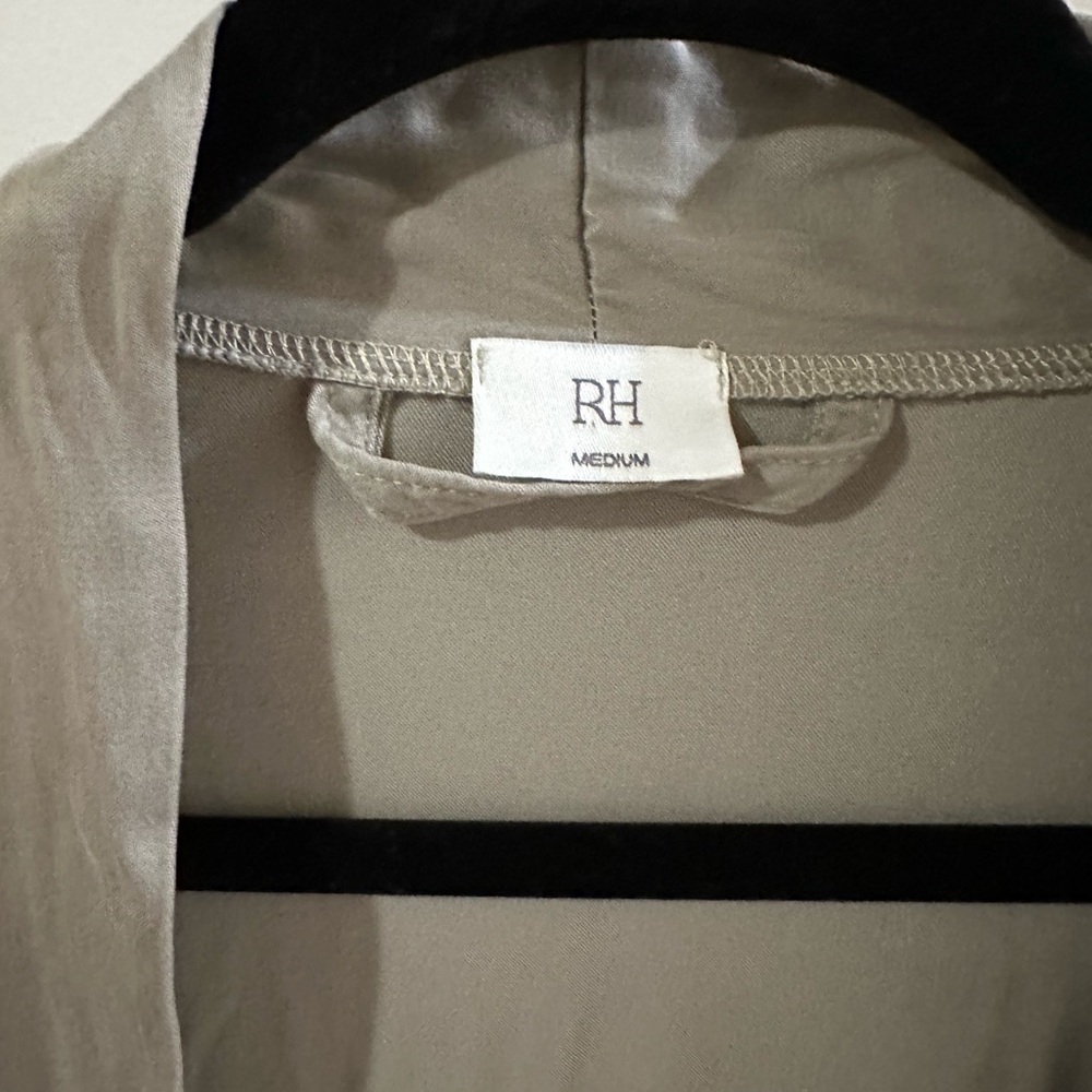 Restoration Hardware Robe. Size medium - Picture 3 of 8